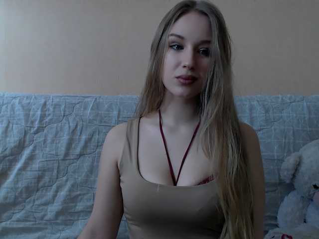 Fotogrāfijas BlondeAlice Hello! My name is Alice! Nive to meet you. Tip me for buzz my pussy! I love it! Take me in my pvt chat first! Muah!