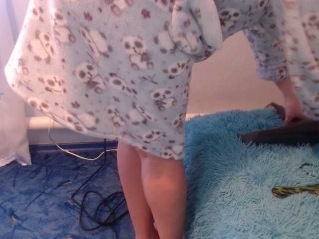 Fotogrāfijas HottyAssGirl Stand up35 see u cam 38 boobs 40 ass 55 pussy 75 play pussy 200 cum show 280 squirt 400 play with toy 500 take off mask 100