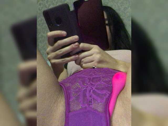 Fotogrāfijas L4DYCANDY Hey. Lovense lush from 2, random 33,pleasure from 100... In group I strip,anything else in full pvt chat. Play win-win Dice and Wheel of fortune! Put LOVE and follow me pls) Shower show 2918