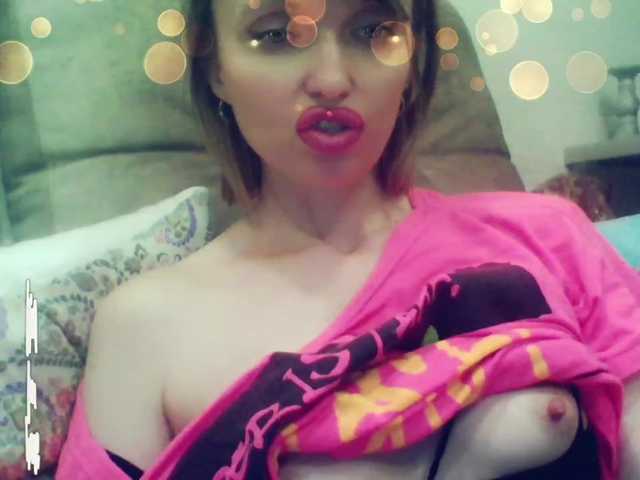 Fotogrāfijas lilisexy14 Hello! I'm Lilya! Delicious and juicy blowjob with saliva and deepthroat with dildo 222, 0 already earned, I need 222 more tokens to complete countdown!