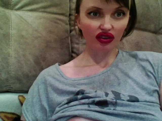 Fotogrāfijas lilisexy14 Hi! I'm Lily! Delicious and juicy blowjob deep throat whit saliva!!!!!@total – countdown: @sofar collected, @remain left until the show starts!