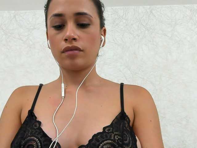 Fotogrāfijas LuisaTrujillo Hello Guys, Today I Just Wanna Feel Free to do Whatever Your Wishes are and of Course Become Them True/ Pvt/Pm is Open, Make me Cum at GOAL